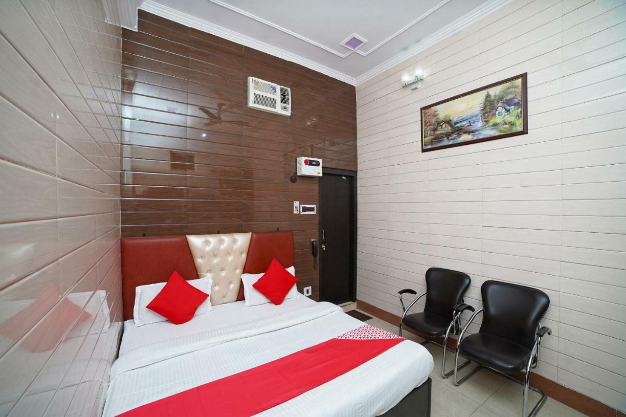 Oyo 39543 Hotel Kk Pantnagar Eksteriør billede