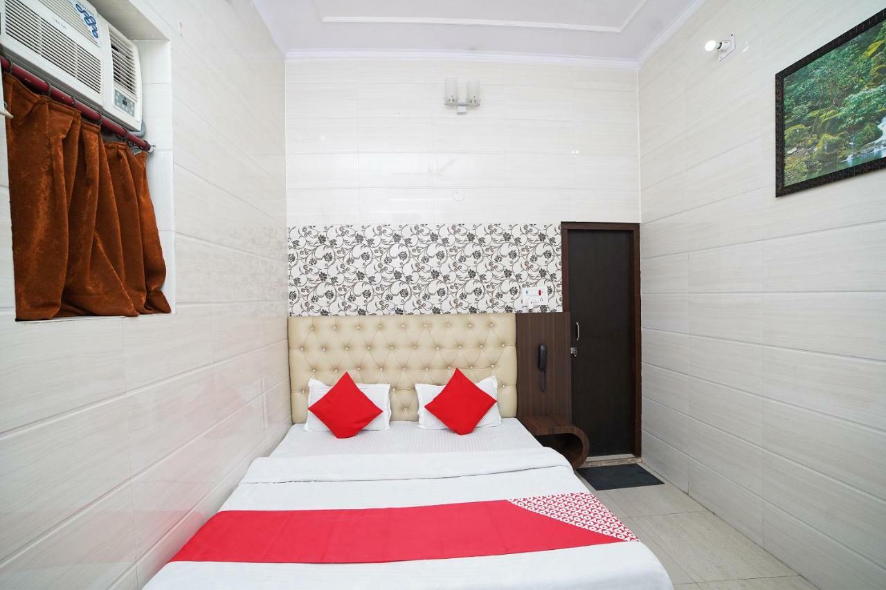 Oyo 39543 Hotel Kk Pantnagar Eksteriør billede